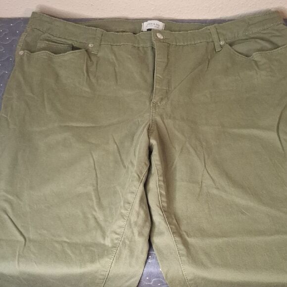 Crown & Ivy Olive High Rise Skinny Green Women's Pants size 22W - Picture 2 of 8